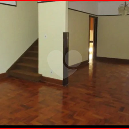 Sobrado à venda com 4 quartos, sendo 1 suíte,  em Alto da Lapa, São Paulo, SP