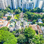 Casa à venda com 5 quartos, sendo 4 suítes, no condomínio Bounganville, São Paulo - SP
