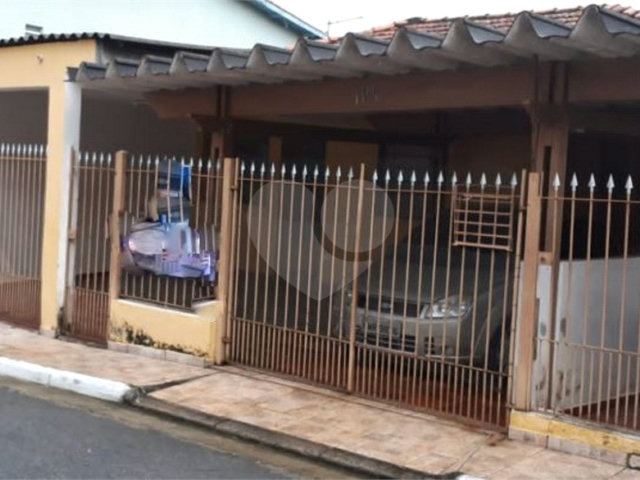 Sobrado à venda com 3 quartos em Tremembé, São Paulo, SP