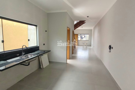 Casa à venda com 3 suítes em Alvinópolis, Atibaia, SP