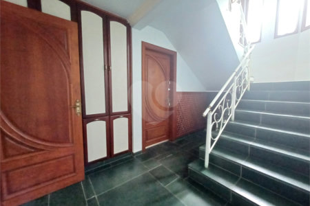 Casa à venda com 6 suítes no condomínio Portal da Raposo, Sorocaba - SP