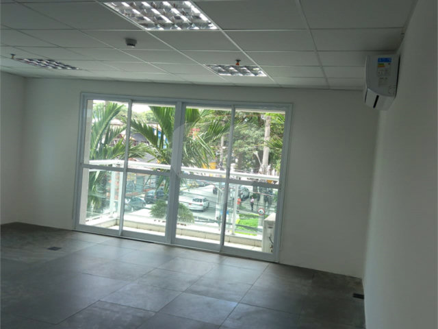 Sala à venda em Alto da Boa Vista, São Paulo, SP