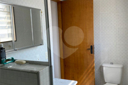 Sobrado à venda com 3 quartos, sendo 1 suíte, em Vila Paulicéia, São Paulo, SP
