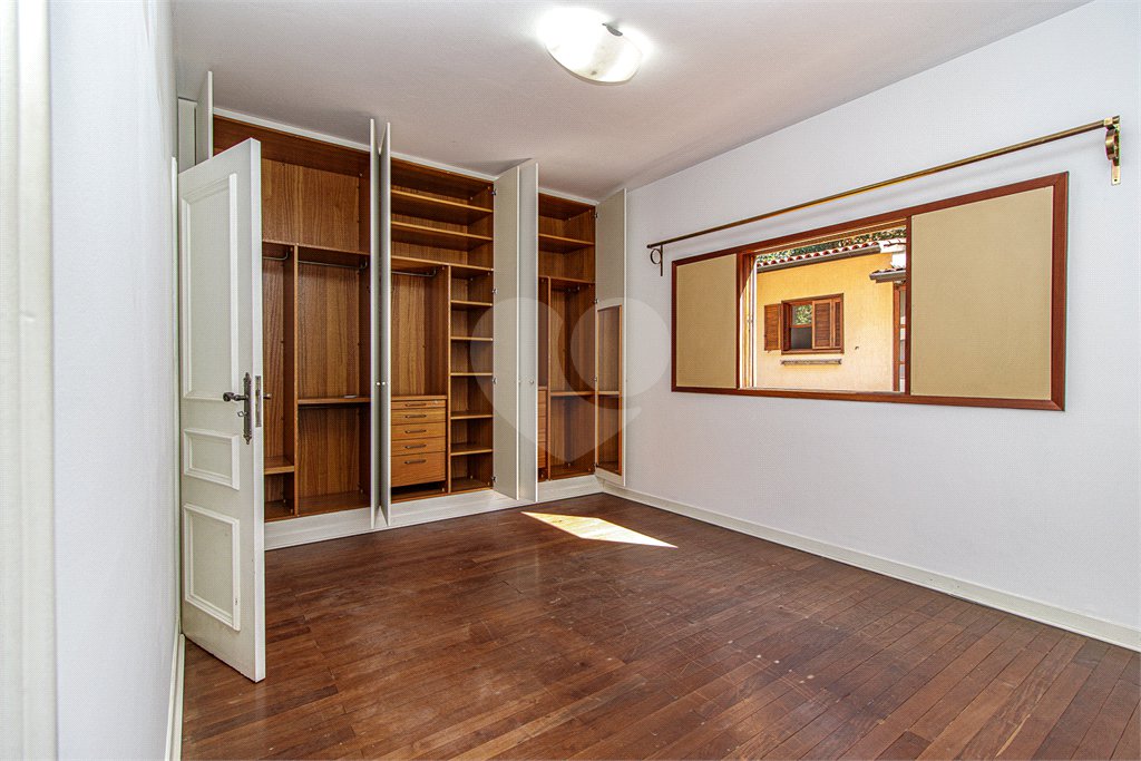 Casa Térrea à venda com 4 quartos, sendo 1 suíte, em Jardim Marajoara, São Paulo, SP