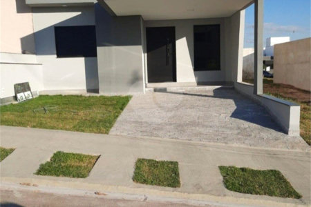 Casa à venda com 3 quartos, sendo 1 suíte, no condomínio Horto Florestal Villagio, Sorocaba - SP
