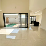 Casa à venda com 3 quartos, sendo 1 suíte, no condomínio Residencial Mont'alcino, Valinhos - SP