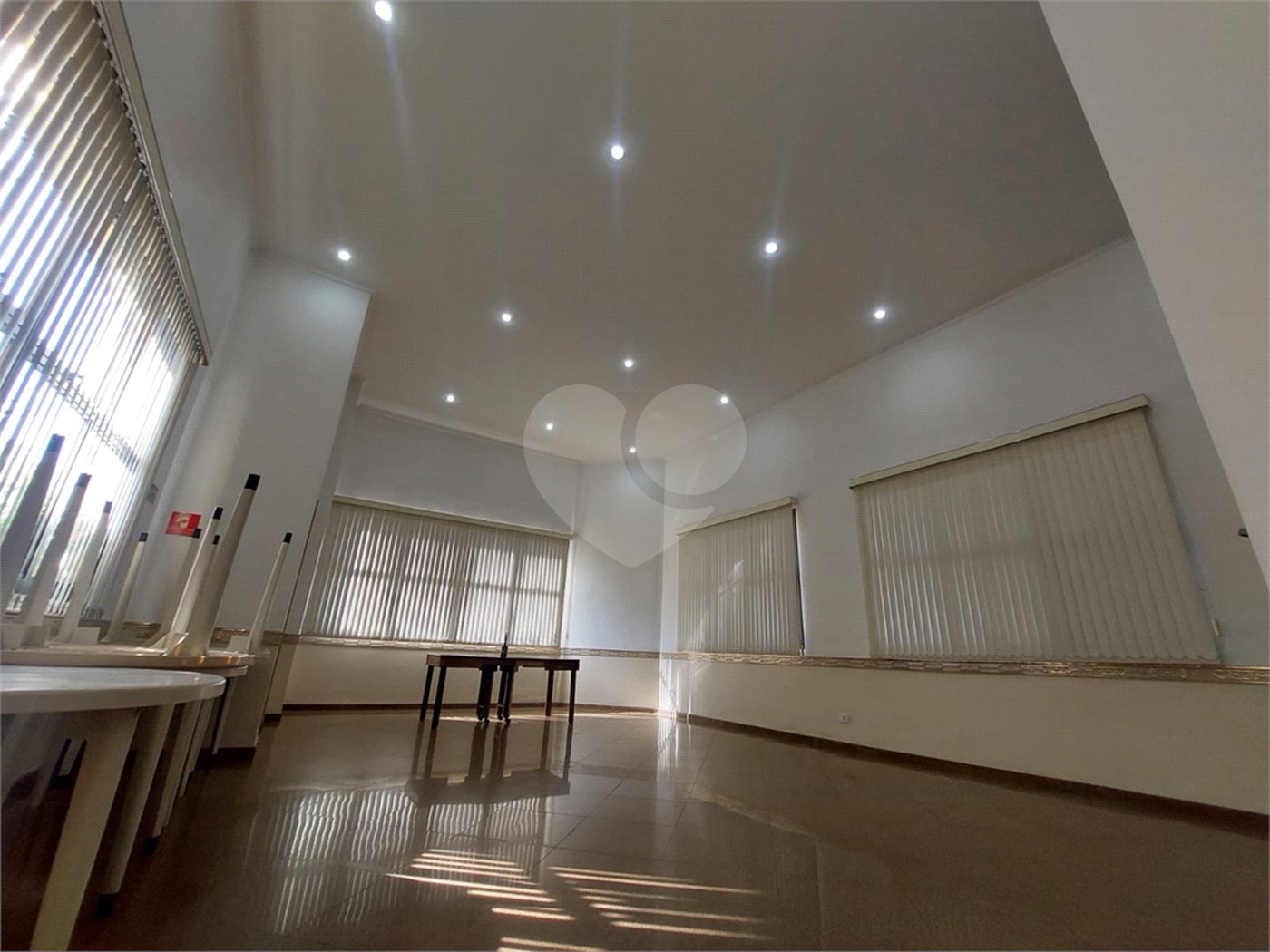 Apartamento à venda com 3 quartos, sendo 1 suíte, em Parque São Domingos, São Paulo, SP