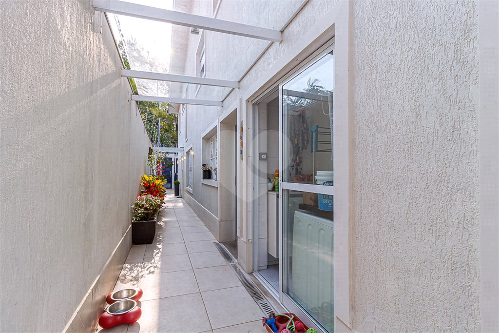 Casa à venda com 3 quartos, sendo 1 suíte, em Alto da Boa Vista, São Paulo, SP
