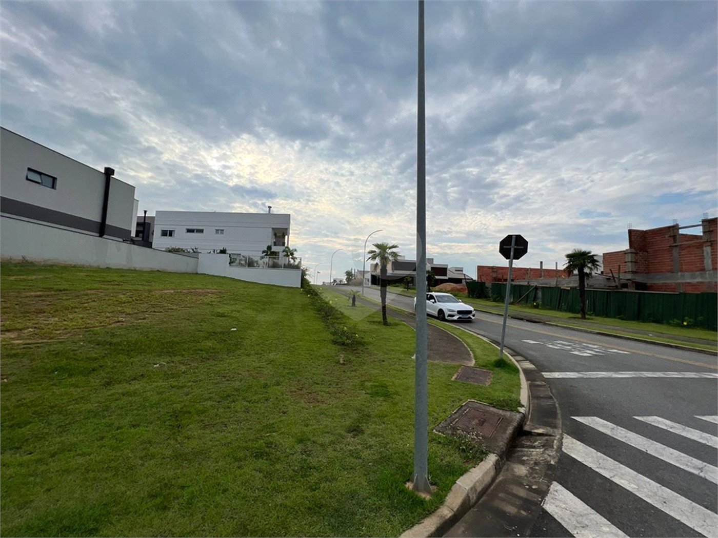 Terreno à venda no condomínio Alphaville Iii, Votorantim - SP