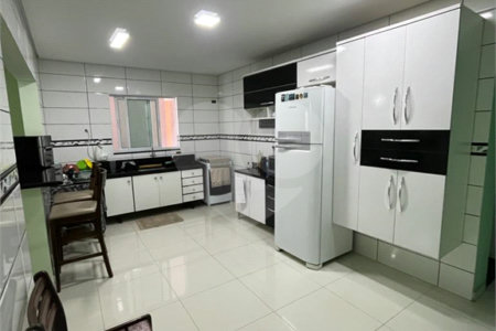 Sobrado à venda com 3 quartos, sendo 1 suíte, em Vila Piauí, São Paulo, SP