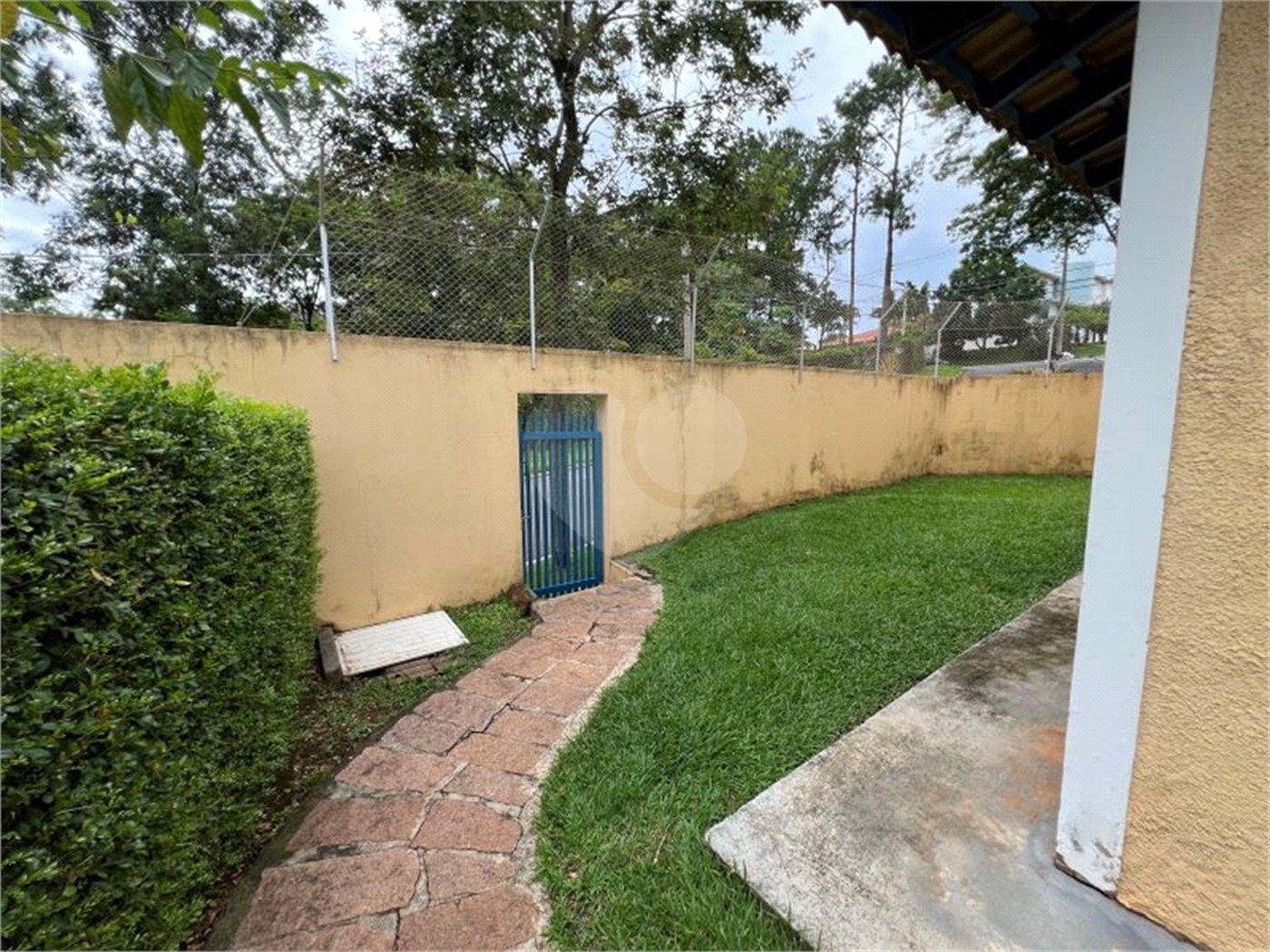 Casa à venda ou para alugar com 4 quartos, sendo 3 suítes, no condomínio Estância Marambaia, Vinhedo - SP