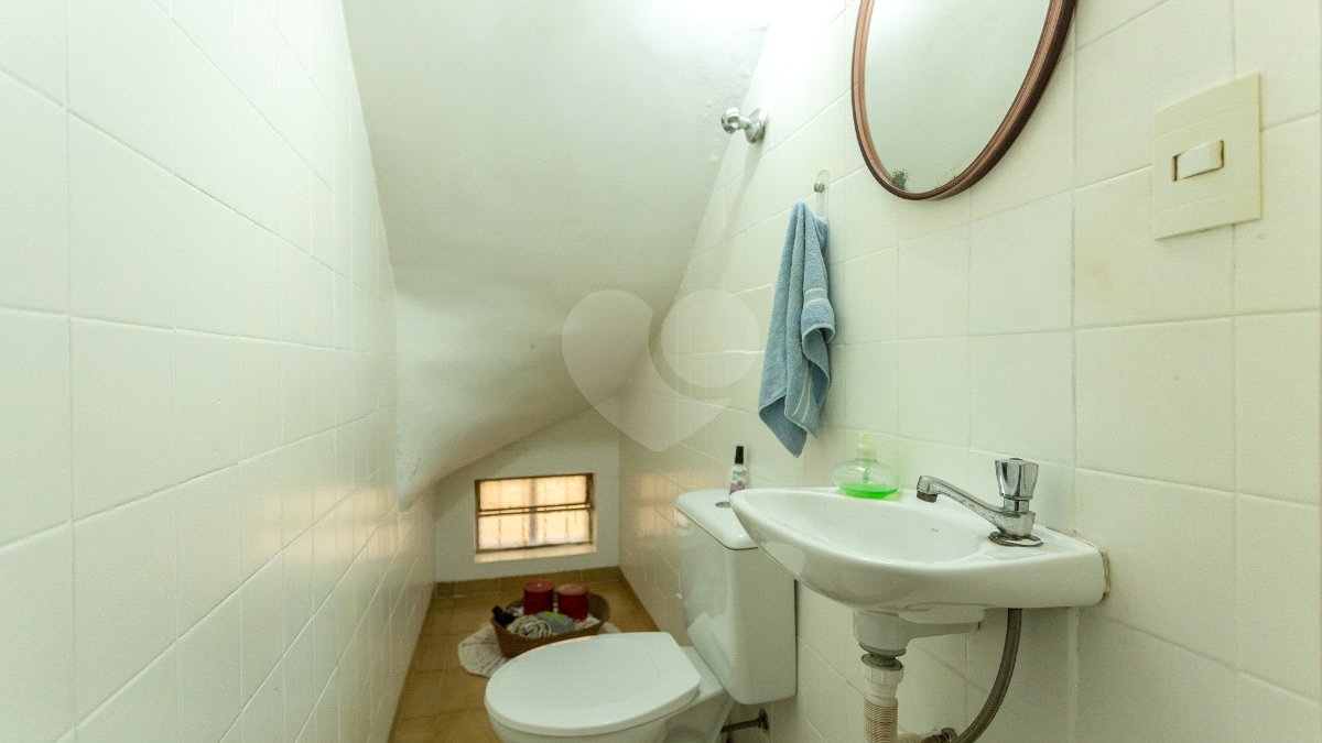 Casa à venda com 3 quartos, sendo 1 suíte, em Vila Cordeiro, São Paulo, SP