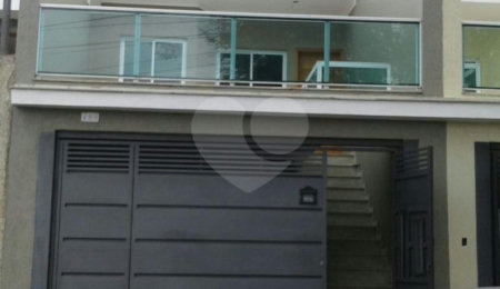 Casa à venda com 3 quartos, sendo 1 suíte,  em Vila Nivi, São Paulo, SP
