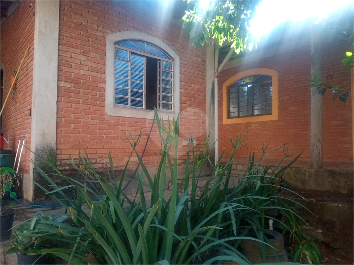 Casa à venda com 2 suítes em Jardim Santa Bárbara, Atibaia, SP