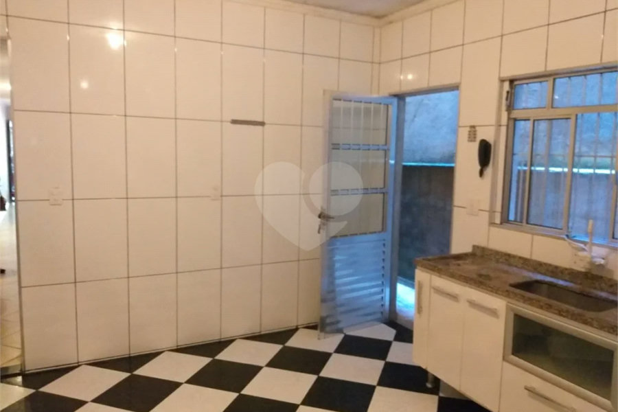 Sobrado à venda com 3 quartos, sendo 1 suíte, em Tremembé, São Paulo, SP