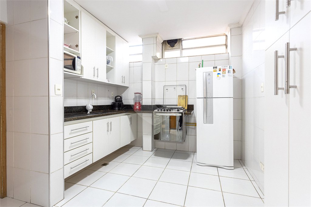 Apartamento à venda com 4 quartos, sendo 2 suítes, em Bela Vista, São Paulo, SP