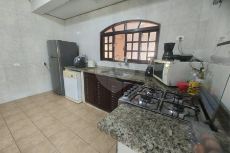 Chácara à venda com 4 quartos, sendo 3 suítes, em Campos de Atibaia, Atibaia, SP