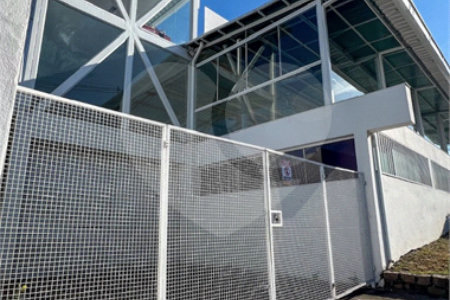 Lindo Salão Comercial para locação com 924m2 no Centro de Atibaia