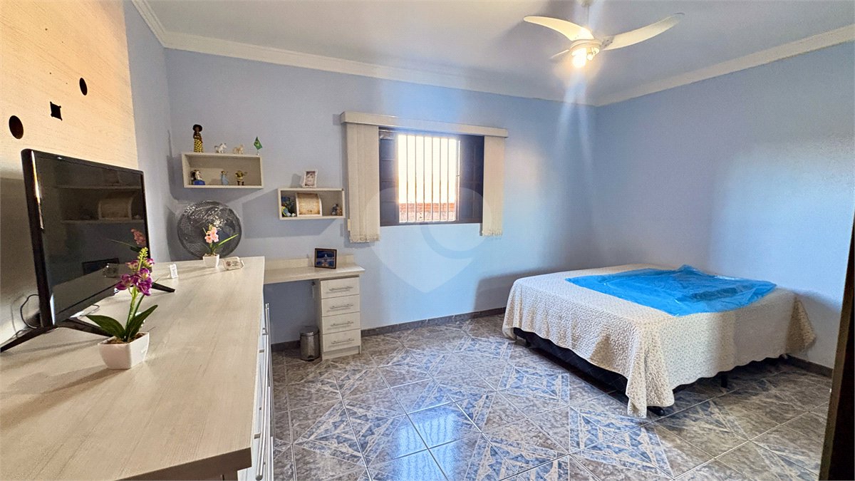 Sobrado à venda com 3 quartos, sendo 1 suíte, em Jardim São Guilherme, Sorocaba, SP