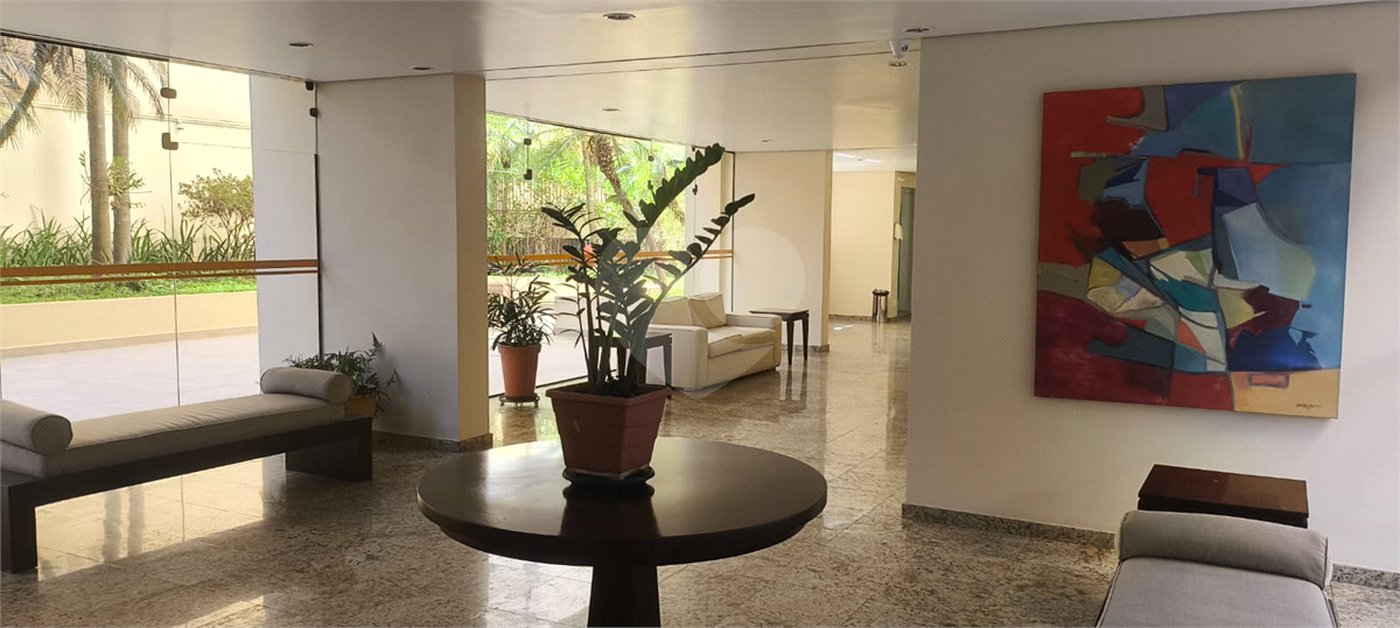 Apartamento à venda com 3 quartos, sendo 1 suíte, em Pinheiros, São Paulo, SP
