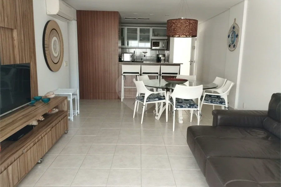 Apartamento à venda com 4 quartos, sendo 2 suítes, em Riviera de São Lourenço, Bertioga, SP