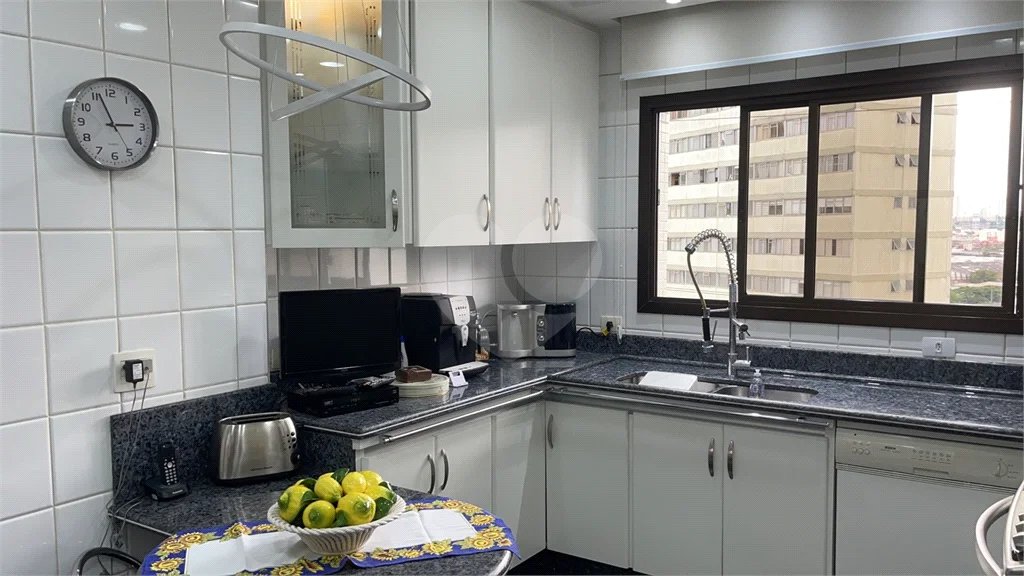 Apartamento com terraço 385m² 03 dormitórios sendo 2 suítes 5 vagas..Estuda Permuta.