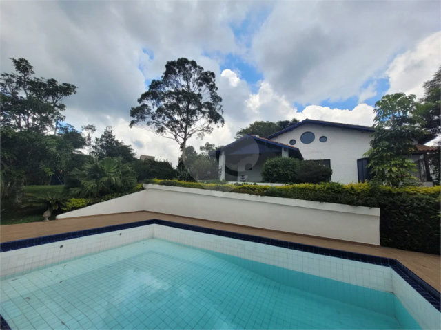 Casa para alugar com 3 quartos, sendo 1 suíte, no condomínio Alpes da Cantareira, Mairiporã - SP