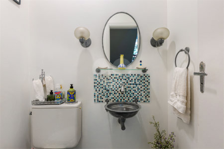 Sobrado à venda com 4 quartos, sendo 2 suítes,  em Vila Madalena, São Paulo, SP