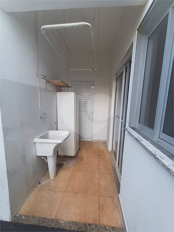 Casa à venda com 3 quartos, sendo 2 suítes, no condomínio Sollaris, Araraquara - SP