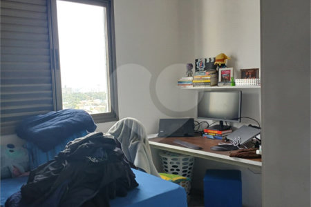 Apartamento à venda com 3 quartos, sendo 1 suíte,  em Planalto Paulista, São Paulo, SP