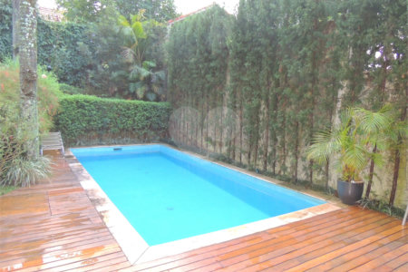 Sobrado à venda com 4 suítes em Alto da Boa Vista, São Paulo, SP