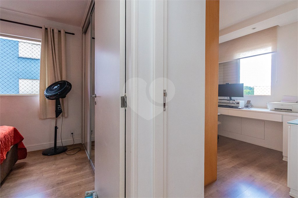 Apartamento à venda com 3 quartos, sendo 1 suíte, em Jardim Marajoara, São Paulo, SP
