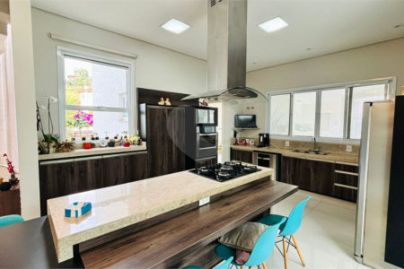Casa à venda com 4 suítes no condomínio Dos Lagos, Itupeva - SP