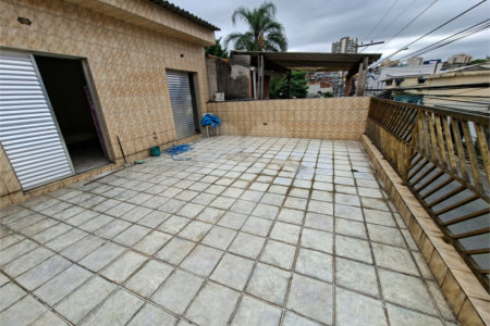 Casa à venda com 4 quartos, sendo 1 suíte,  em Vila Santa Maria, Guarulhos, SP