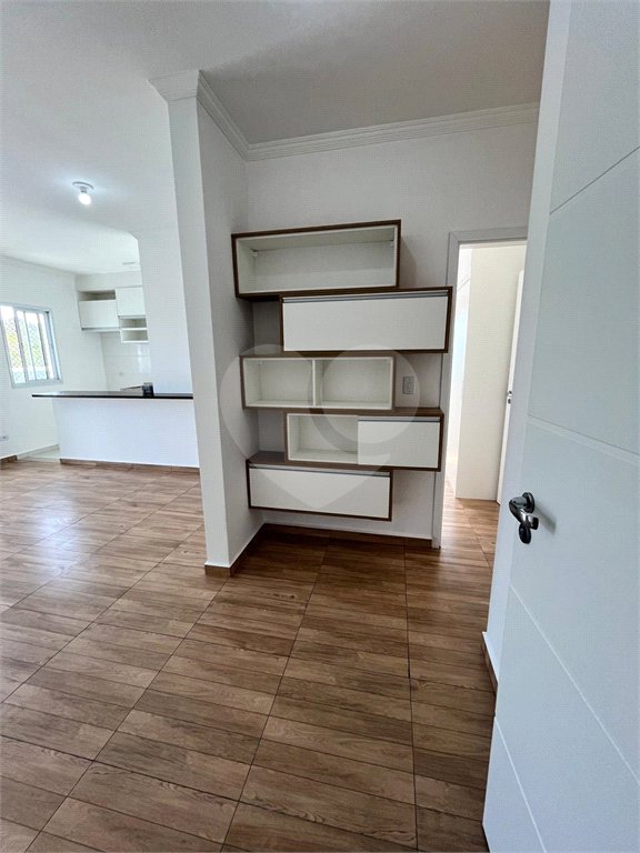 Apartamento à venda com 3 quartos, sendo 1 suíte, em Jardim Villaça, São Roque, SP