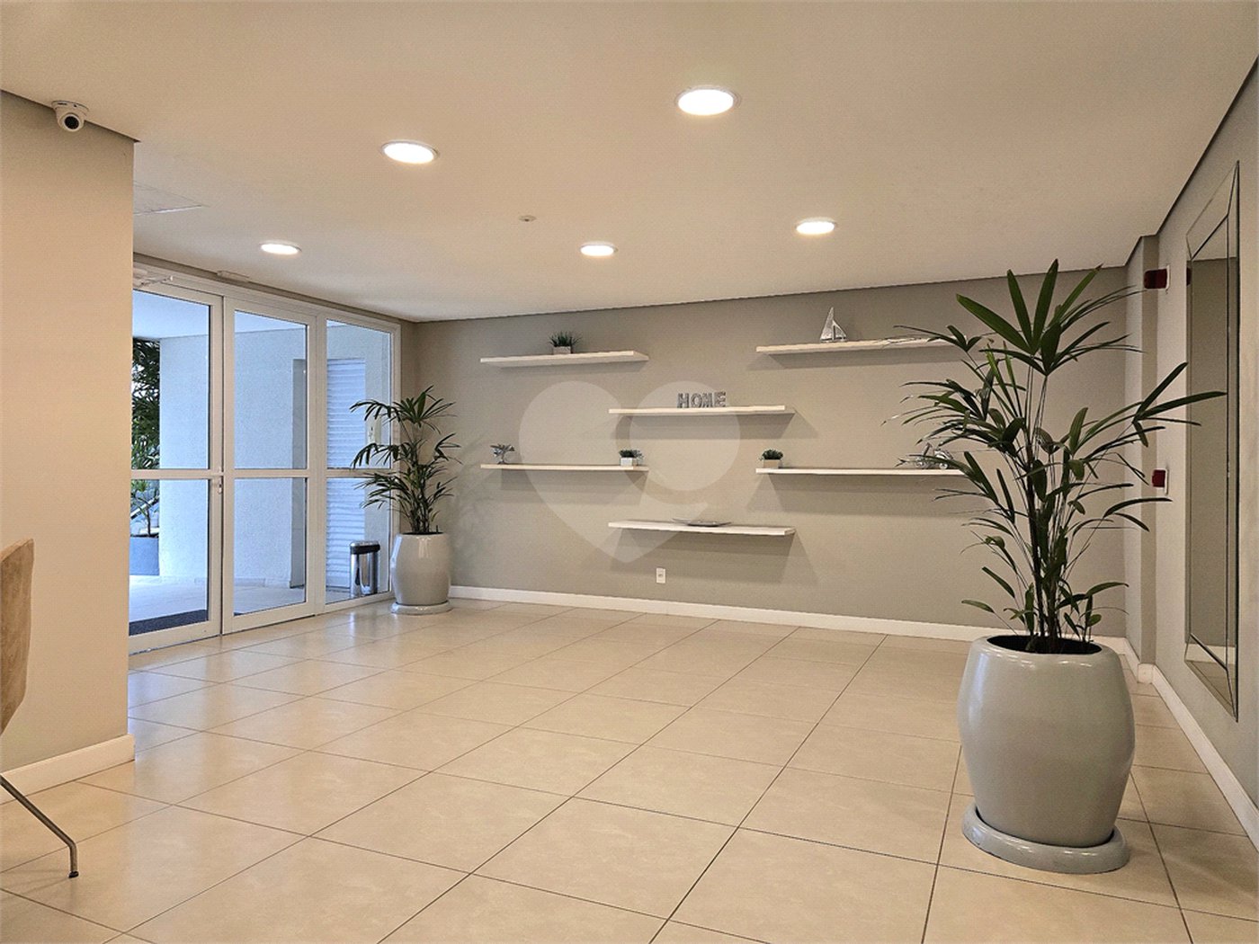 Apartamento à venda ou para alugar com 2 quartos, sendo 1 suíte, em Campo Belo, São Paulo, SP