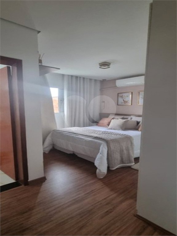 Casa à venda com 2 suítes no condomínio Residencial Pedro Julio, Mogi das Cruzes - SP