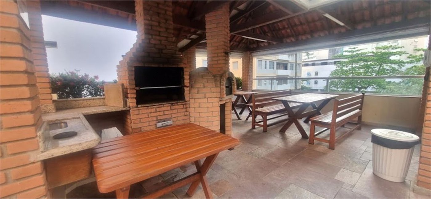 Apartamento porteira fechada com vista para o mar e lazer completo em Pitangueiras – Guarujá