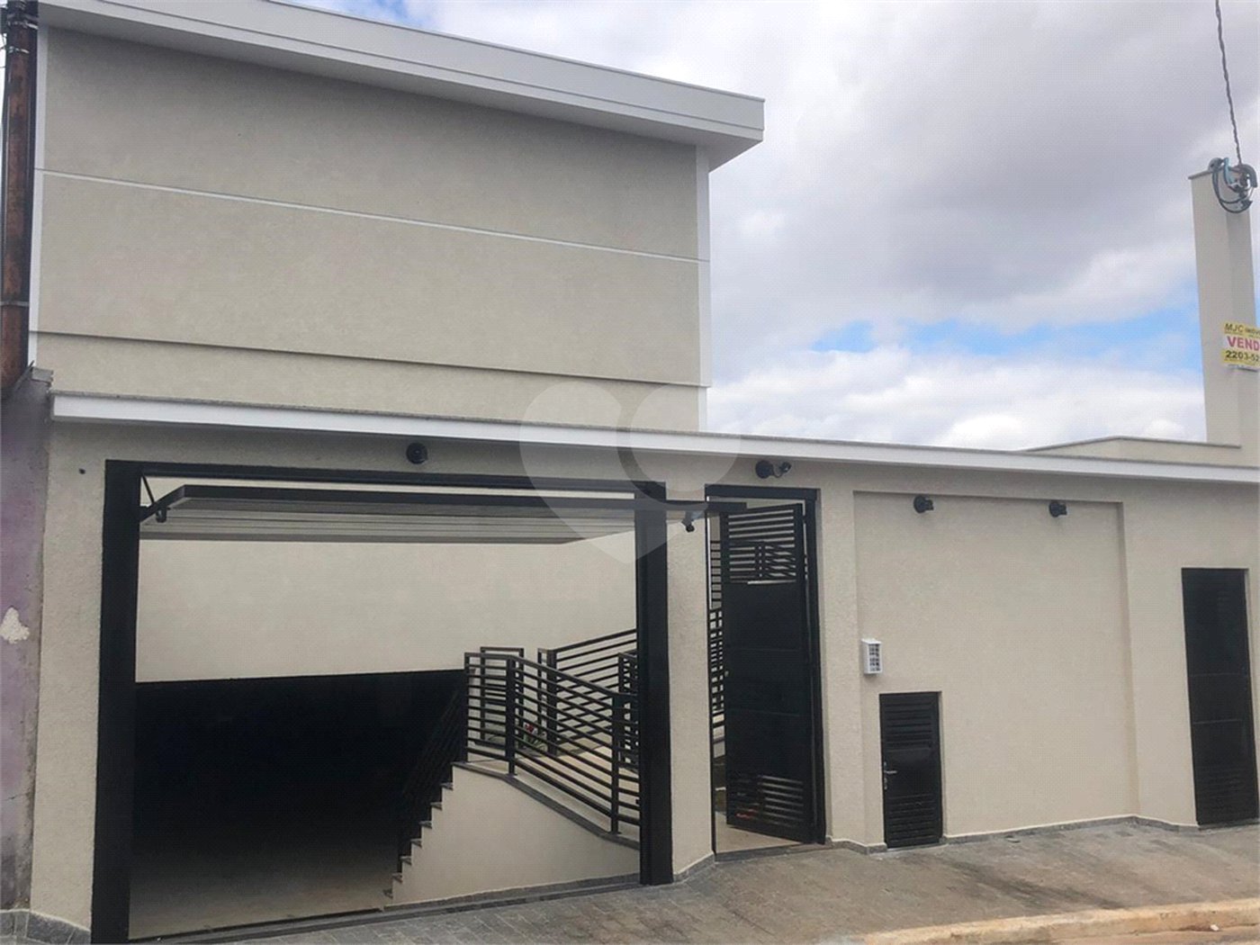Casa à venda com 3 quartos, sendo 1 suíte, no condomínio Cond Batinga, São Paulo - SP