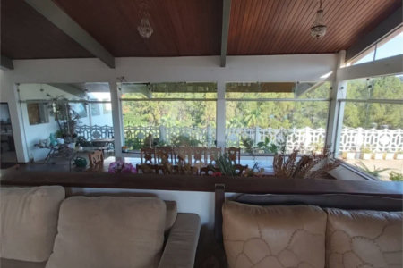 Casa à venda com 7 quartos, sendo 4 suítes, no condomínio Estância Marambaia, Vinhedo - SP