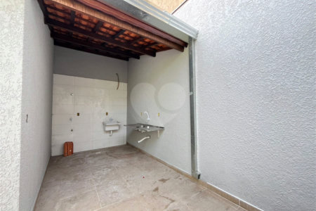 Casa à venda com 2 quartos, sendo 1 suíte, em Ipanema Ville, Sorocaba, SP