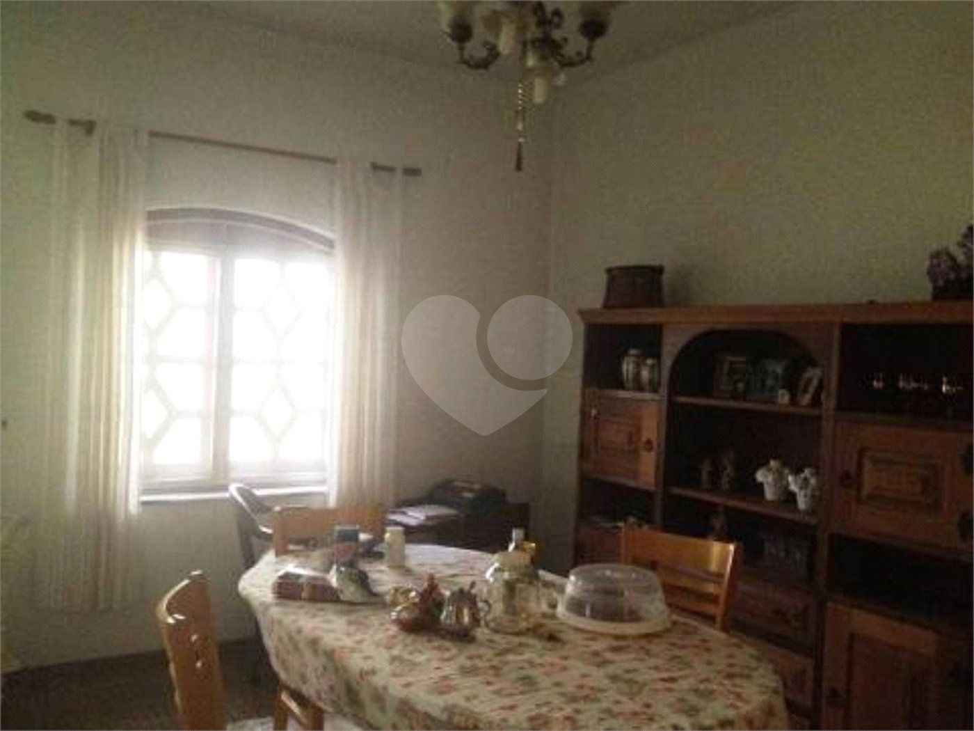 Casa à venda com 3 quartos, sendo 1 suíte, no Centro, Vinhedo, SP