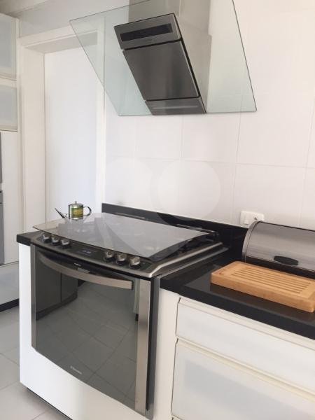 Apartamento à venda com 4 quartos, sendo 3 suítes, em Vila Andrade, São Paulo, SP