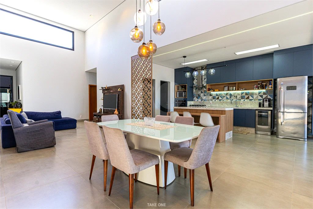 Casa à venda com 4 suítes no condomínio Residencial dos Lagos, Itupeva - SP