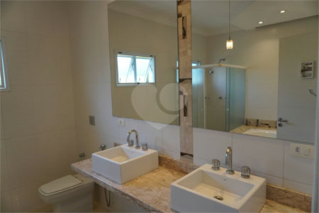 Casa para alugar com 4 quartos, sendo 2 suítes, no condomínio Mont Serrat, Salto - SP