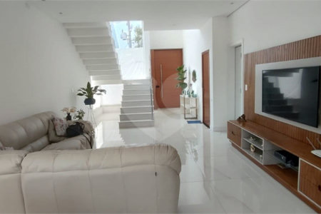 Casa à venda com 3 suítes no condomínio Bella Cittá - Villaggio II, Mogi das Cruzes - SP