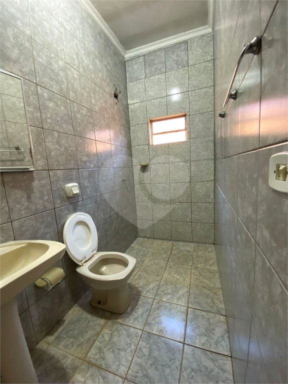 Casa à venda com 3 quartos, sendo 2 suítes, no Centro, Três Lagoas, MS