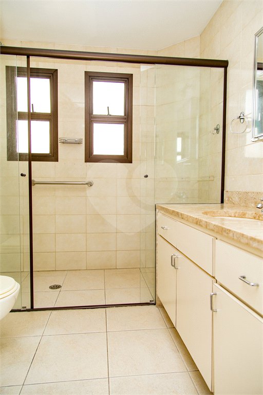 Apartamento à venda com 3 suítes em Moema, São Paulo, SP