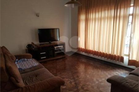 Sobrado à venda com 4 quartos, sendo 1 suíte, em Vila Constança, São Paulo, SP