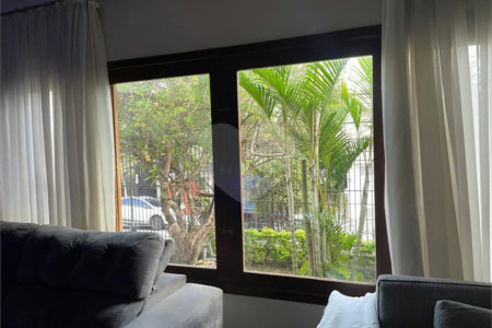 Casa Térrea à venda com 3 quartos, sendo 1 suíte, em Vila Zelina, São Paulo, SP